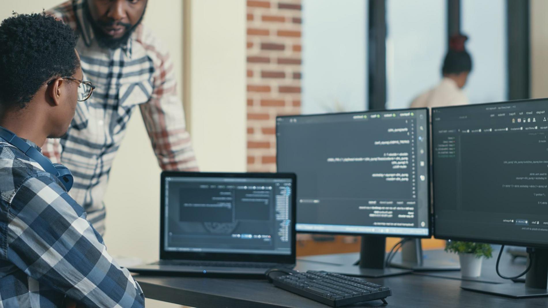 Çok oyunculu oyun geliştirme sürecinde ekip çalışması ve kod yazımı